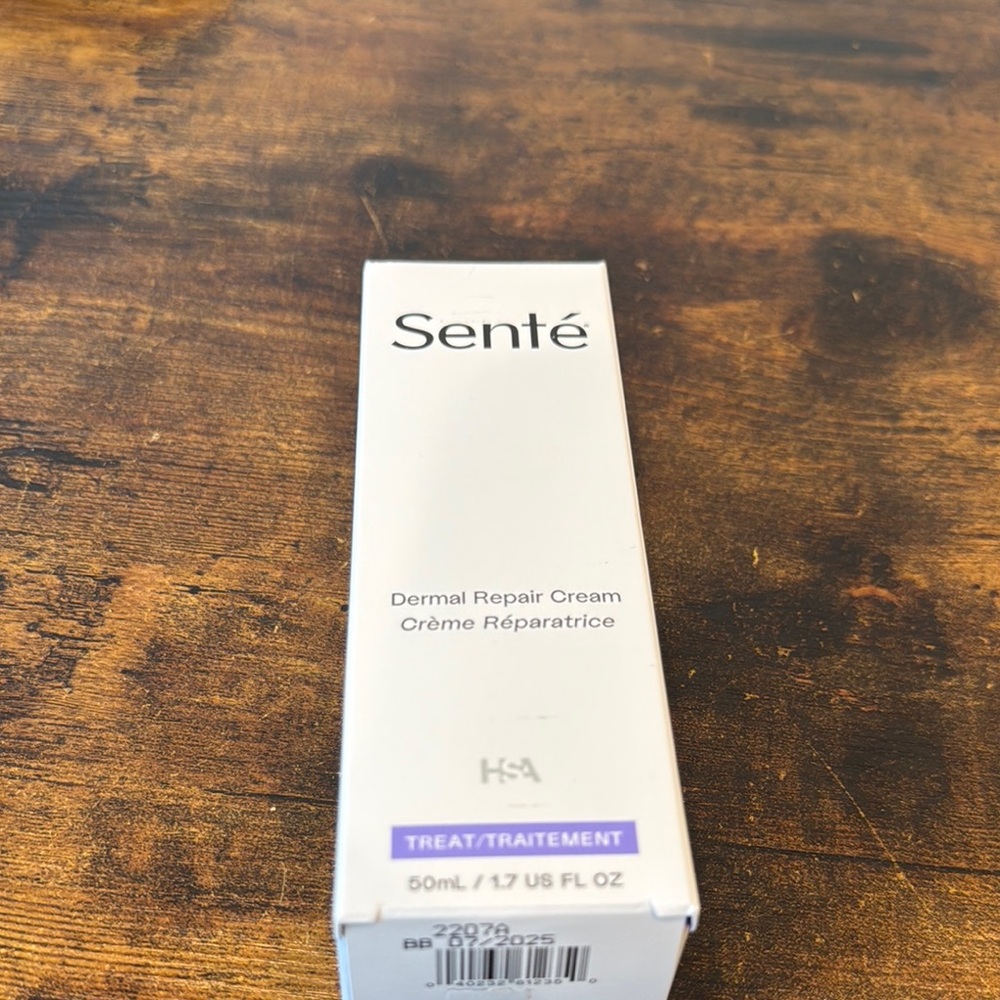 SENTE Dermal Repair Cream - White